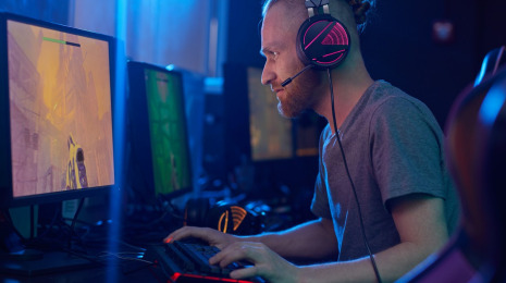Monitor iiyama do gier FPS, RPG i symulatorów – jaki model do jakiego typu gier?